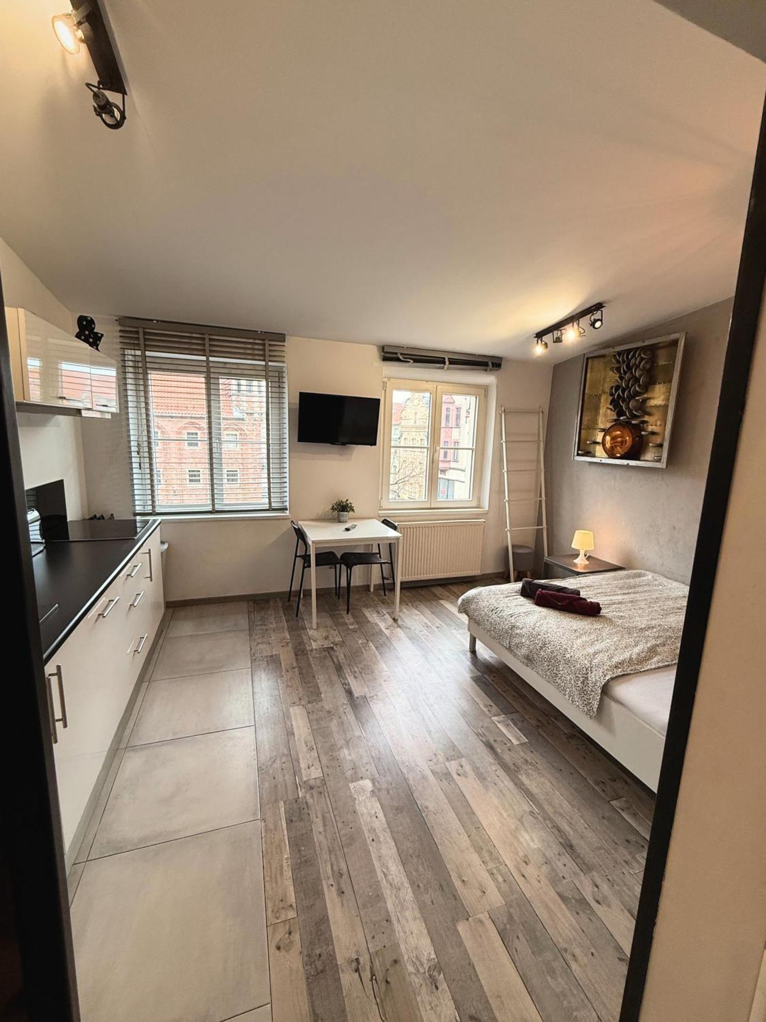 Apartament Z Widokiem Na Pomnik Kopernika - Rynek Staromiejski Torun Luaran gambar