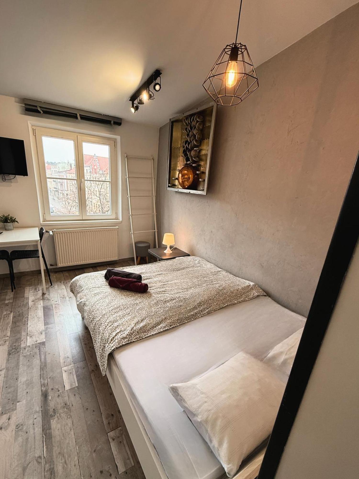 Apartament Z Widokiem Na Pomnik Kopernika - Rynek Staromiejski Torun Luaran gambar