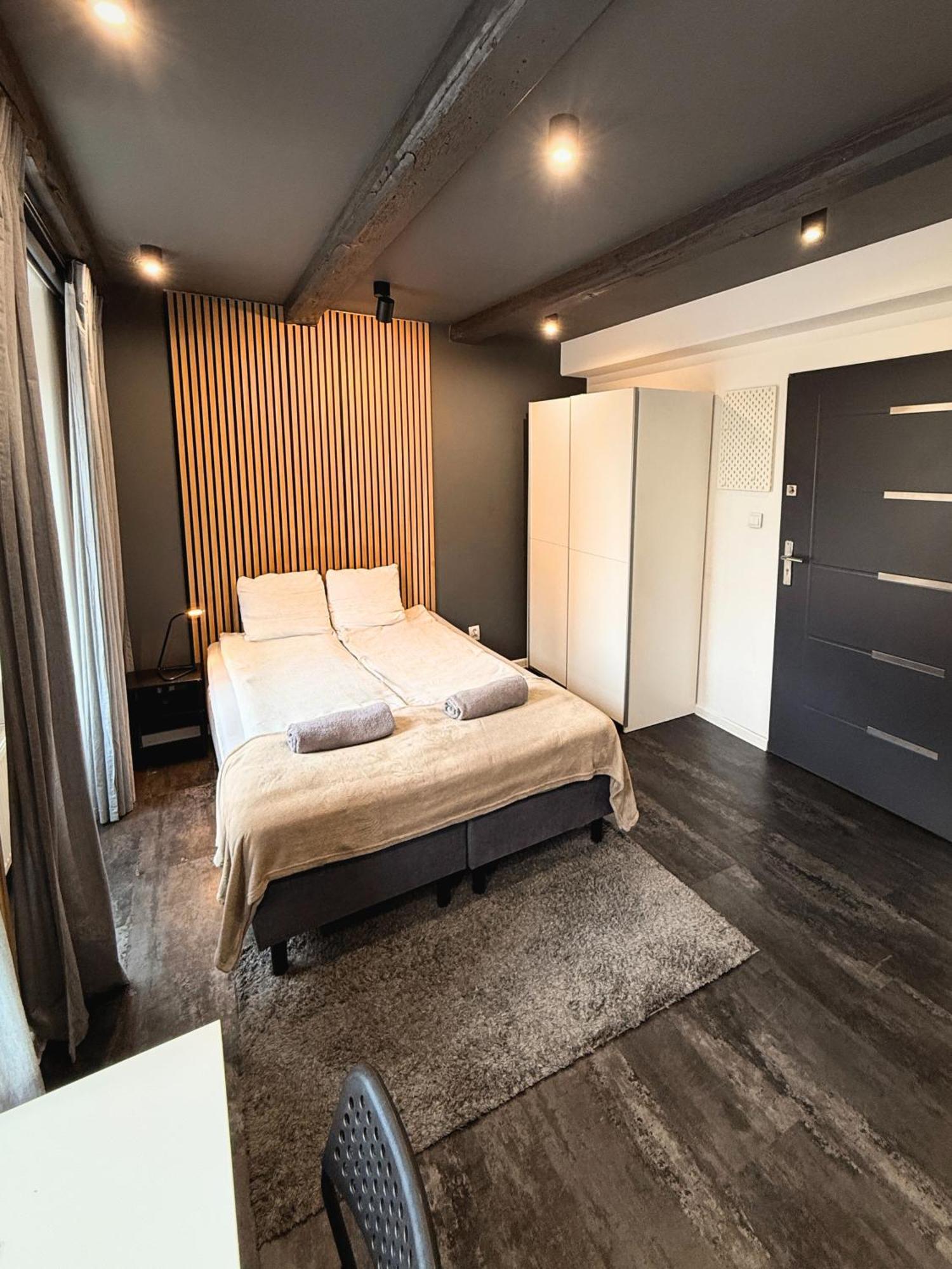 Apartament Z Widokiem Na Pomnik Kopernika - Rynek Staromiejski Torun Luaran gambar